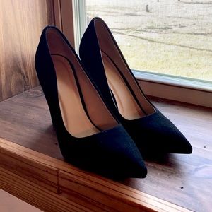 Y•Not black chunky heels